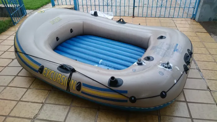 Bote inflável Intex Excursion 3