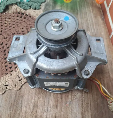 Motor de máquina faz tudo funciona perfeitamente
