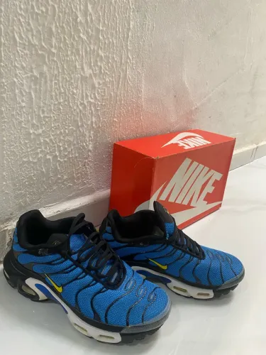Tênis Nike Tn