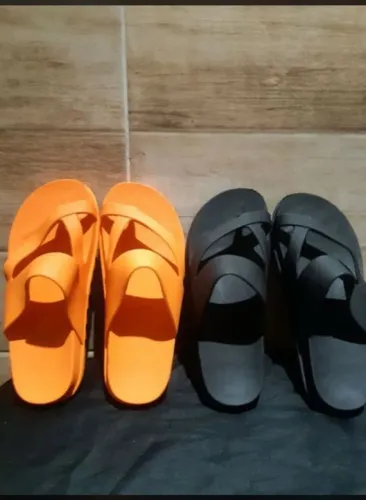 Kit de chinelo Papete nuvem n°37 usado duas vezes sem marcas de uso