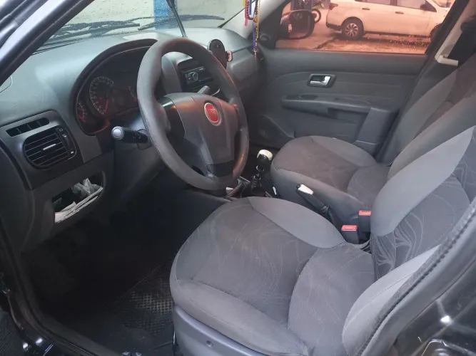 Fiat Siena EL Celeb. 1.0 MPI Fire Flex 8V 4P 2013