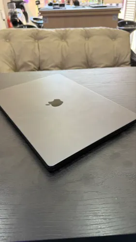 MacBook Pro M4 PRO