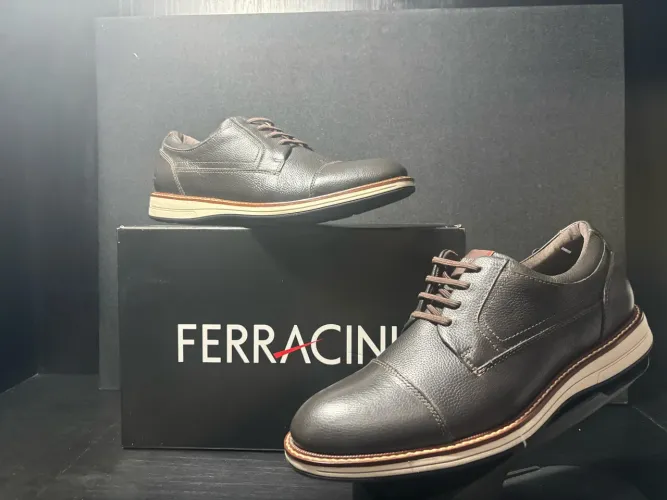Sapatos Ferracini Tamanho 39