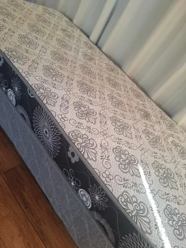 Cama de solteiro com colchão