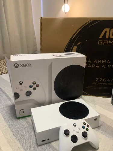 Xbox Séries S + Monitor Gamer