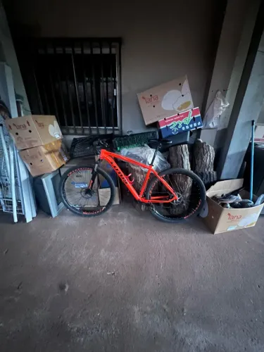 Bicicleta lótus aro29 laranja neon seminova