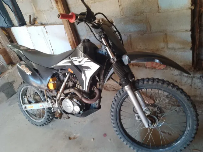 Moto XR 230