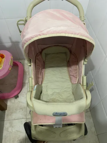 Carrinho bebê menina