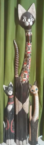 Kit c/3 gatos indianos talhados na madeira (leia o anúncio)