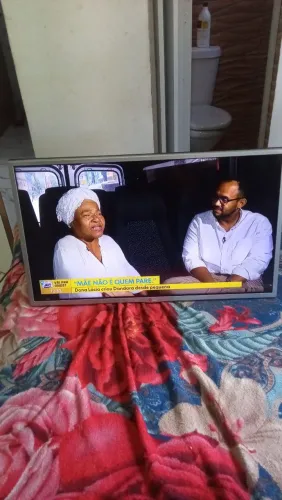 Tv LG smart 32 polegadas só tá pegando internet via cabo 430 faço entrega 