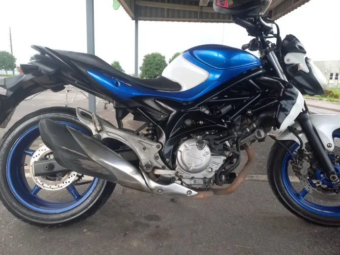 Suzuki gladius 650cc