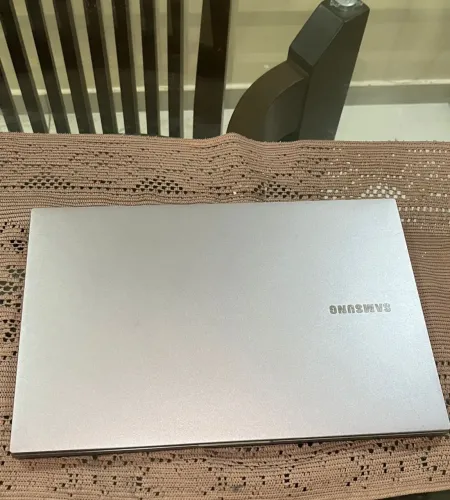 Notebook Samsung Book E30