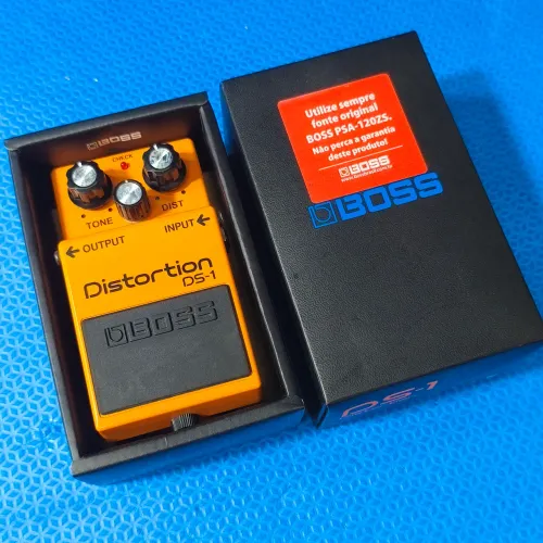 BOSS DS-1 DISTORTION IMPECÁVEL NA CAIXA 