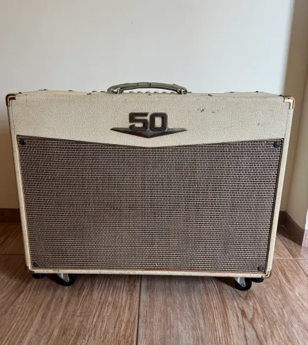 Amplificador Crate V50 Palomino Valvulado (2x12 Celestion) Estilo Fender Twin 