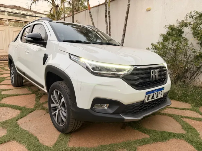 Fiat Strada Volcano 1.3 Flex 8V CD 2025