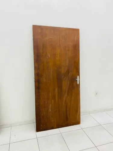 Porta de madeira / Compensado