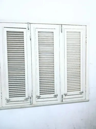 Janela madeira 3 folhas