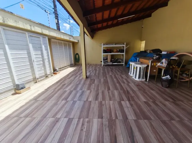 Imóvel para venda possui 171 metros quadrados com 4 quartos em Padre Andrade - Fortaleza -