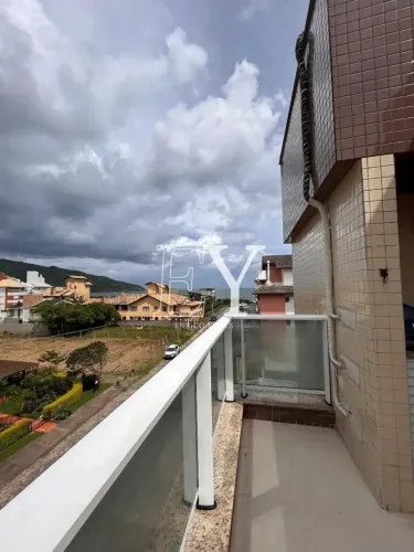 Cobertura com Piscina Privativa e Vista para o Mar a 100 m da Praia dos Açores - Florianóp