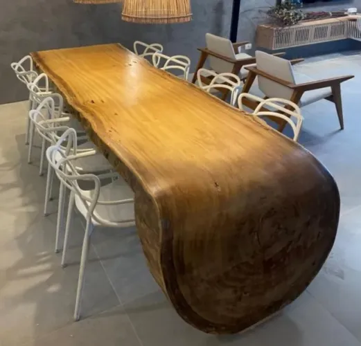 Mesa cascata nobre