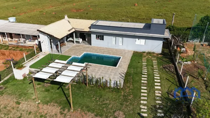 Chácara com 2 Quartos e 2 banheiros à Venda, 1.000 m² por R$ 430.000 Cód. ch2140