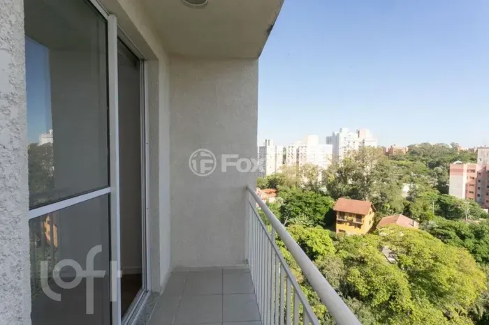 Vendo Apartamento no Condomínio Canto dos Pássaros, 2 dormitórios, andar alto