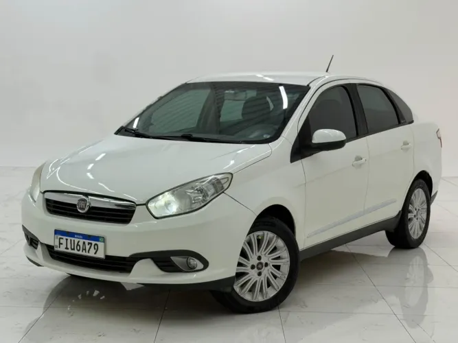 Fiat Grand Siena Essence 1.6 Flex 16V 2013
