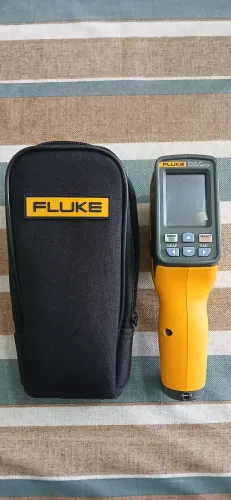 Termômetro Fluke VT04A
