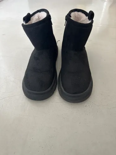 Bota Zara 35 Brasil 