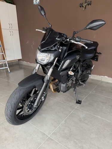 MT-07 2021 BLACK/PRETA