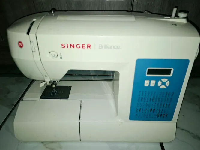 Máquina de Costura Doméstica Brilliance<br><br>Modelos 6160 <br><br>Brilliance<br><br>Modelos 6160