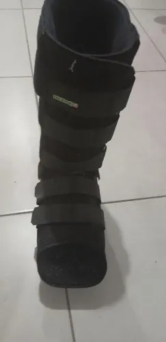 imobilizadora ortopédica (frequentemente chamada de "robofoot")
