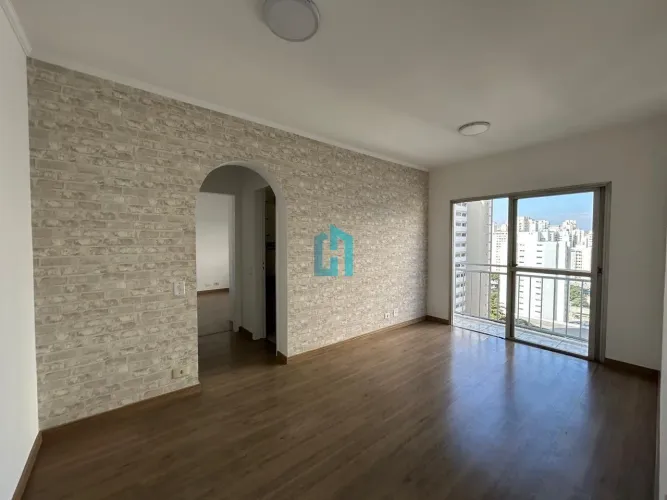 Apartamento para locação em Moema com 1 dormitório, 1 vaga de garagem