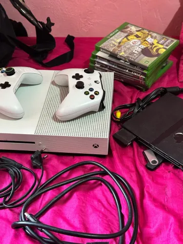 X Box One S 1 tb