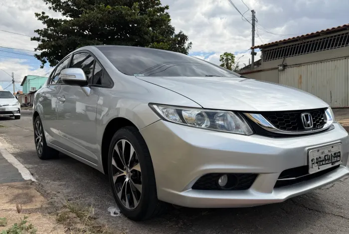Honda Civic Sedan LXR 2.0 Flexone 16V Aut. 4P 2015