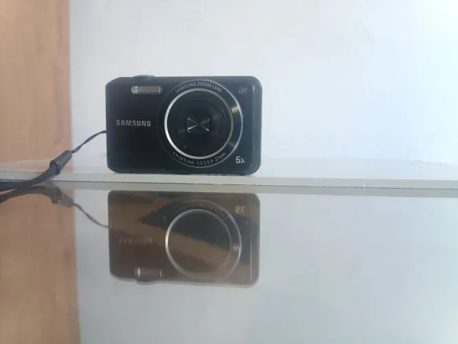 Câmera fotográfica digital Samsung funcionando bem 