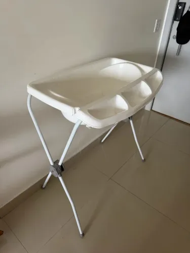 DOAÇÃO GRATUITA - BANHEIRA COM SUPORTE DE ALUMÍNIO