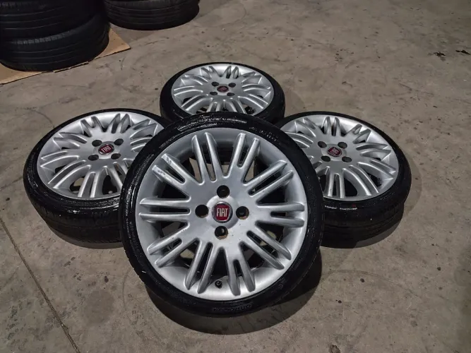Rodas R15" Originais Fiat + Pneus 165/45 R15" novos- Aceito Cartão