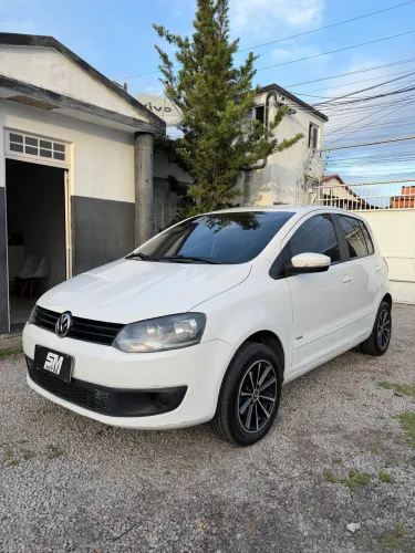 Volkswagen Fox 1.6 MI Total Flex 8V 5P 2014