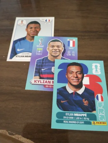 Mbappe 2018 2022 2026 figurinhas novas