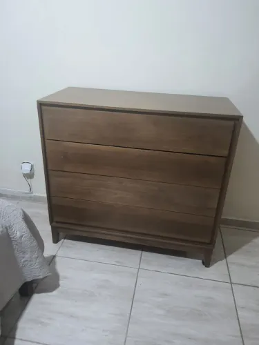 Cômoda de madeira