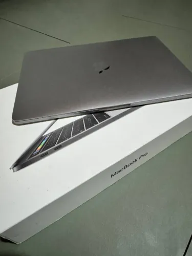 MacBook Pro 13? i5 3.1GHz Touch Bar ? Ótimo Estado + Super Rápido