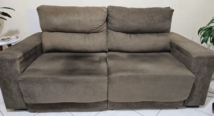 Sofá Retrátil e Reclinável - Excelente estado - R$ 500