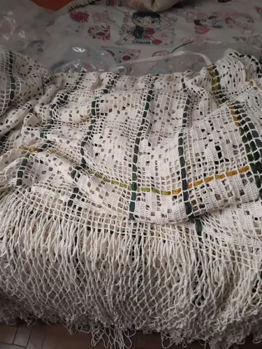 Colcha e tapete de crochet feitos a mão