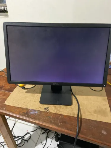 Monitor Dell com Defeito.