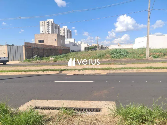 Lote à venda, LARANJEIRAS - Uberlândia/MG