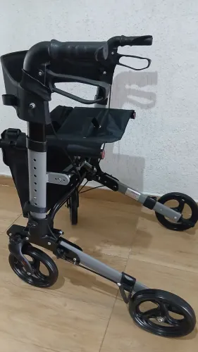 Andador dobrável  em alumínio novo!!!