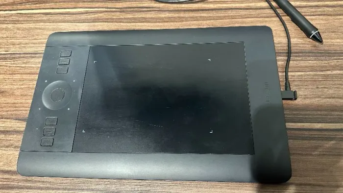 Mesa Digitalizadora Wacom Intuos Pro (PTH-451)