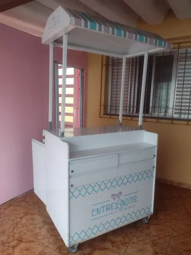 Carrinho móvel 