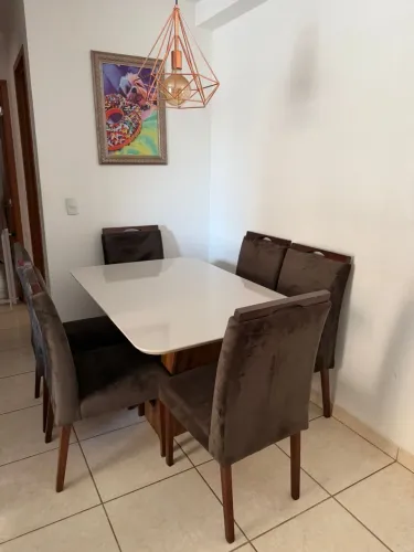 Vendo mesa de 6 lugares 